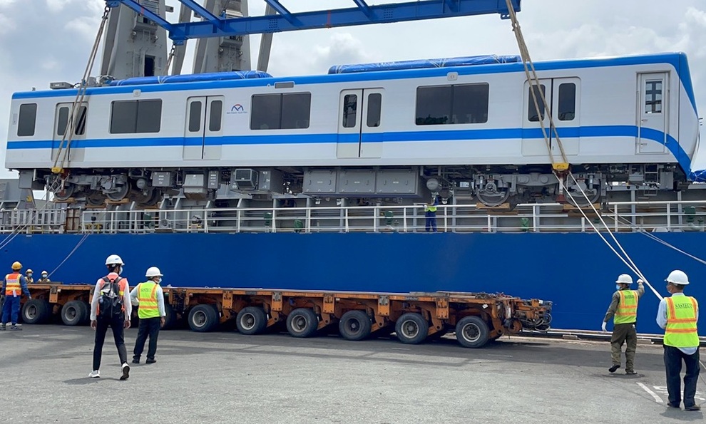 TPHCM: Thêm 2 đoàn tàu tuyến Metro số 1 cập cảng Khánh Hội - 1 TPHCM: Thêm 2 đoàn tàu tuyến Metro số 1 cập cảng Khánh Hội - 1