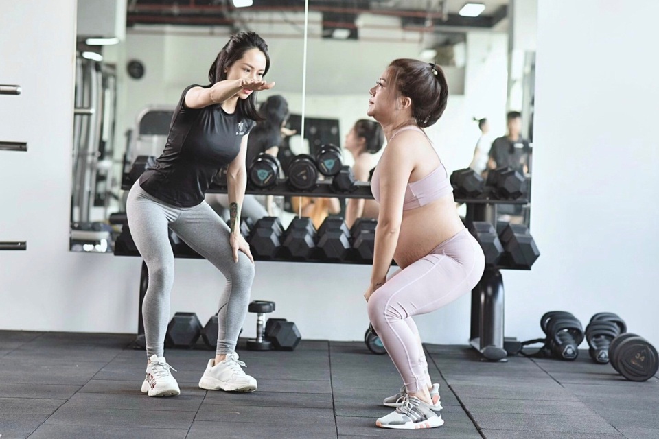 Bà bầu tập Gym và những điều cơ bản cần biết - 4 Bà bầu tập Gym và những điều cơ bản cần biết - 4