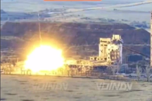 Nga dùng "mưa bom" mở đường, thọc sâu 2km vào phòng tuyến Ukraine ở Donbass