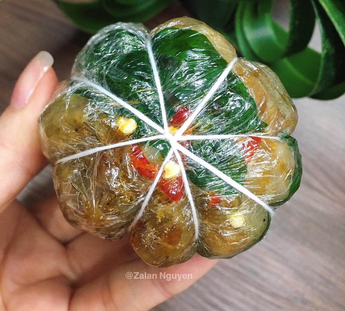 Cô gái miền Tây trổ tài làm món nem cầu kỳ, đan cả lầu đựng nem - 3 Cô gái miền Tây trổ tài làm món nem cầu kỳ, đan cả lầu đựng nem - 3