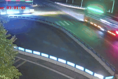 2 xe khách va chạm, 1 người tử vong, nhiều người bị thương