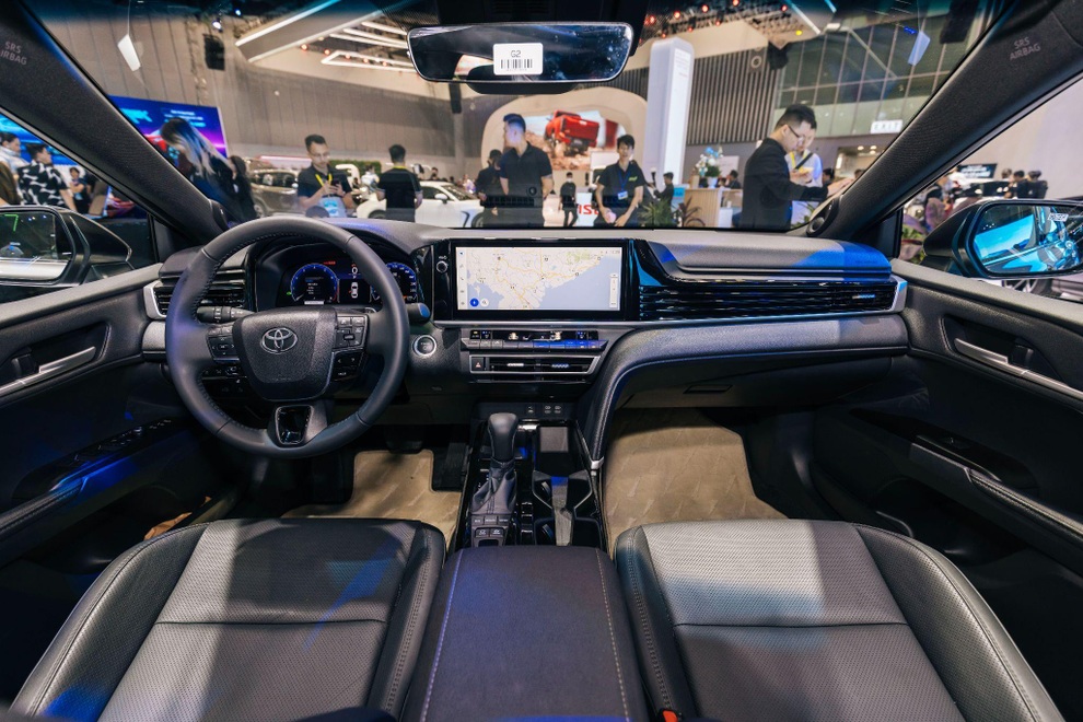 Toyota Camry 2024: Chiếc xe phản ánh sự năng động của doanh nhân hiện đại - 3 Toyota Camry 2024: Chiếc xe phản ánh sự năng động của doanh nhân hiện đại - 3
