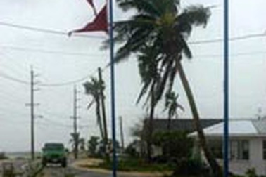 Bão lớn lại chuẩn bị đổ bộ vào Florida, Mỹ