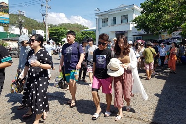 Khánh Hòa: Lượng phòng khách sạn tăng mạnh, trống phòng vì cung vượt cầu