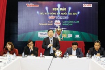 Tổ trọng tài FIFA điều hành trận Siêu Cup Quốc gia 2017