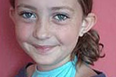 Cô bé có tinh thần “thép”