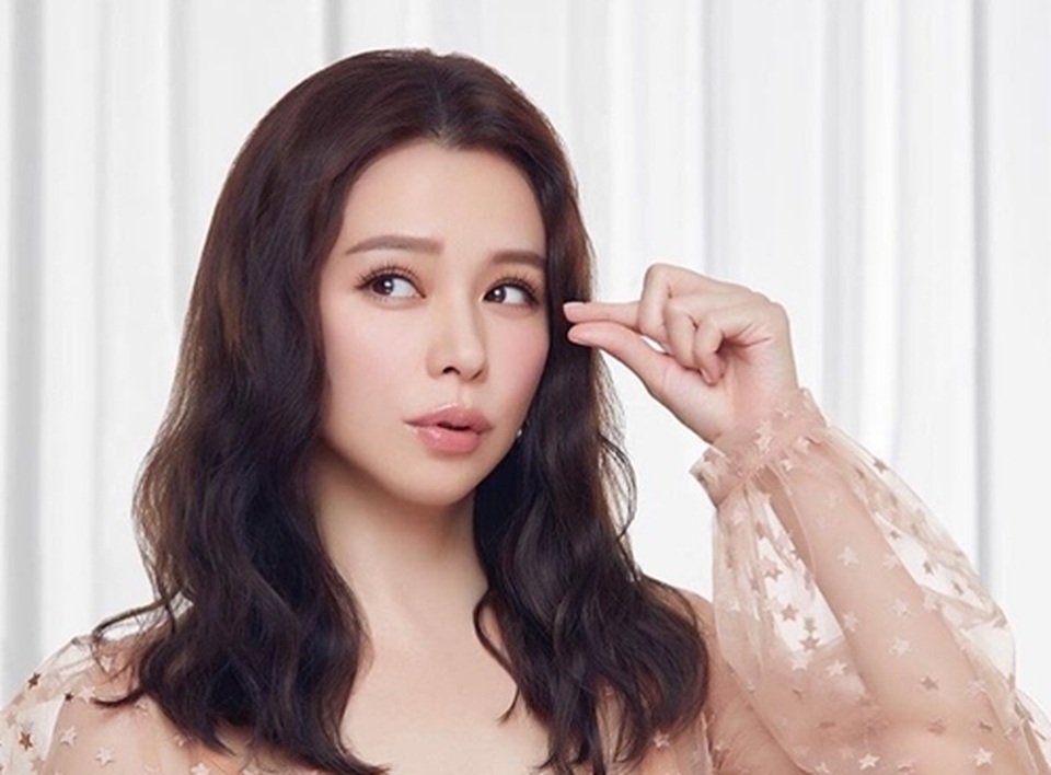 Từ Nhược Tuyên: Từ nữ hoàng ảnh nóng tới vợ hai của đại gia giàu có - 20 Từ Nhược Tuyên: Từ nữ hoàng ảnh nóng tới vợ hai của đại gia giàu có - 20