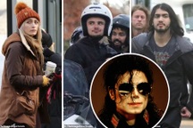 Cậu út nhà Michael Jackson gây sửng sốt với diện mạo ở tuổi 20