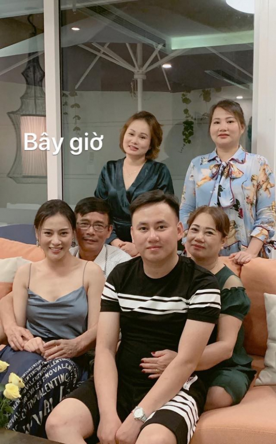 Chị gái tiết lộ “con người thật” của “Quỳnh Búp bê” Phương Oanh - 3 Chị gái tiết lộ “con người thật” của “Quỳnh Búp bê” Phương Oanh - 3