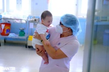 Ở nhà chăm con là F0 được hưởng bao nhiêu tiền?