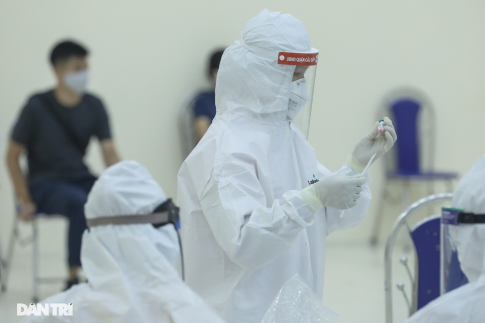 Xem chuyên gia bắt virus SARS-CoV-2 như thế nào? - 6 Xem chuyên gia bắt virus SARS-CoV-2 như thế nào? - 6
