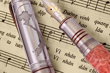 Bản đồ Việt Nam trên bút viết siêu đắt