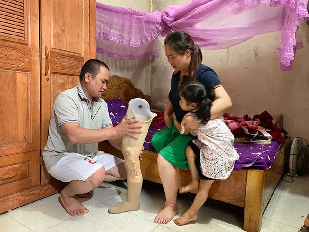 Cô giáo không lành lặn gieo mầm xanh nơi thung lũng trắng - 3 Cô giáo không lành lặn gieo mầm xanh nơi thung lũng trắng - 3