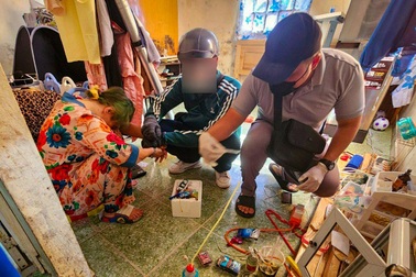 Đột kích ổ ma túy giữa trung tâm Đà Nẵng của mẹ con Phúc "lì"