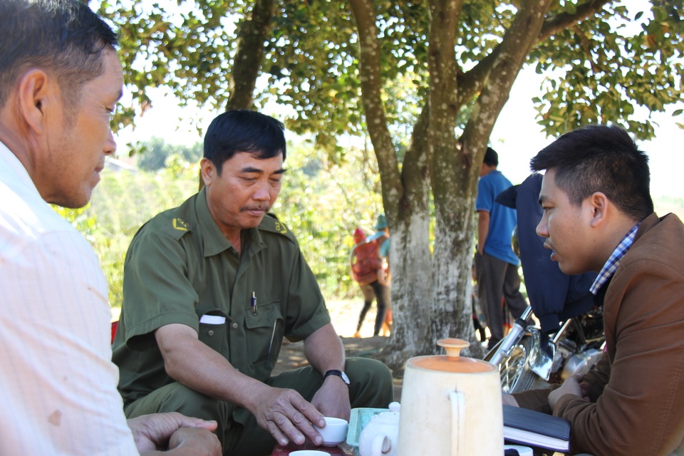 Về vùng sâu Đắk Ngo xem chuyện thống kê đối tượng gặp khó vì Covid-19 - 5 Về vùng sâu Đắk Ngo xem chuyện thống kê đối tượng gặp khó vì Covid-19 - 5