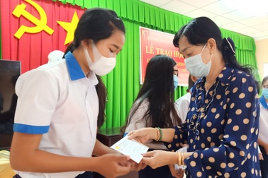 Hội Khuyến học tiếp sức học sinh khó khăn có cha, mẹ mất vì Covid-19