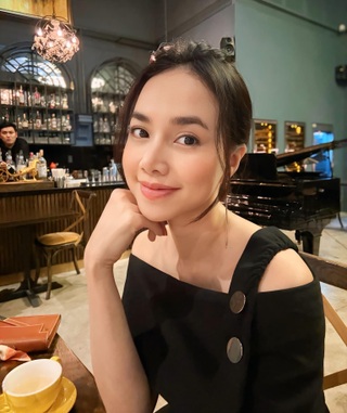 Đinh Ngọc Diệp: Từng là Hoa khôi Tây Đô, giờ viên mãn bên đạo diễn trăm tỷ - 3