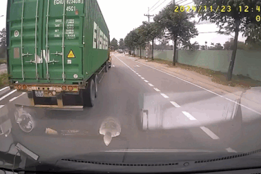 Xác minh xe đầu kéo container lạng qua lạng lại ở Bình Dương