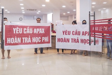 Vụ Apax Đà Nẵng thất hứa: Phụ huynh tố bị Shark Thủy cho "leo cây"