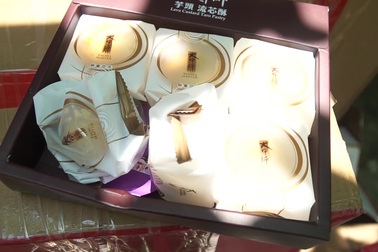 Chưa đến rằm tháng Tám mà bánh trung thu, bánh kẹo lậu đã tràn lan