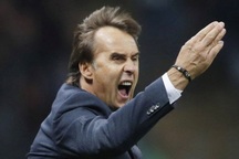 HLV Real Madrid nói gì sau trận thua sốc trên đất Nga?