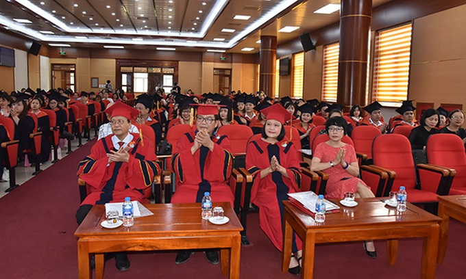 Trường Đại học Lao động – Xã hội bế giảng và trao bằng thạc sĩ niên khóa 2018 – 2020 - Ảnh 6. Trường Đại học Lao động – Xã hội bế giảng và trao bằng thạc sĩ niên khóa 2018 – 2020 - Ảnh 6.