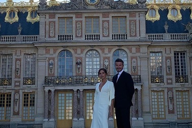 Vợ chồng Beckham sành điệu đi xem ca nhạc