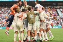 Tây Ban Nha lập kỷ lục sau chiến thắng nghẹt thở trước Croatia