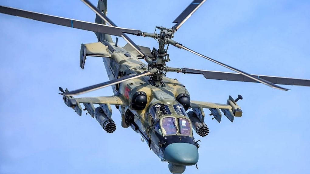 Cá sấu Ka-52 Nga phóng tên lửa, bắn cháy xe bọc thép Ukraine - 1 Cá sấu Ka-52 Nga phóng tên lửa, bắn cháy xe bọc thép Ukraine - 1