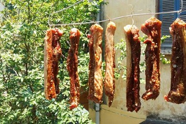 Đặc sản nắng nóng, chị em đua nhau làm đãi chồng