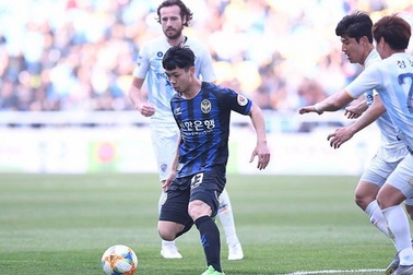 Công Phượng chia tay Incheon United, sang Pháp thử việc