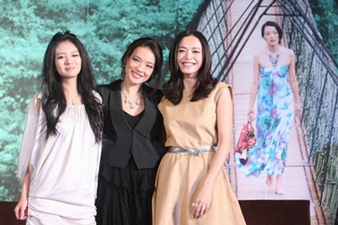 Thư Kỳ, An Dĩ Hiên, Diêu Thân quyến rũ trong ngày họp báo phim mới