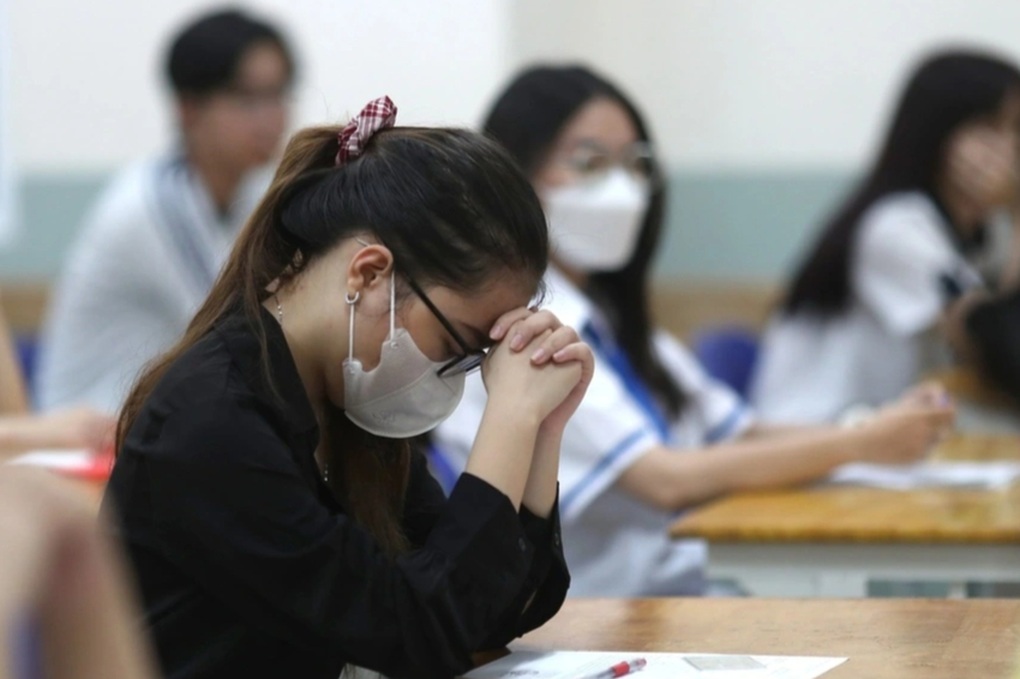 أنت المتفوق، ووالديك يرفضون... مدحك - 2 Con là thủ khoa, bố mẹ xin từ chối… khen ngợi - 2