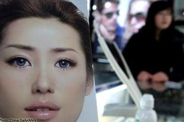 Trung Quốc: Cảnh báo nguy cơ mù do dùng kính áp tròng thời trang