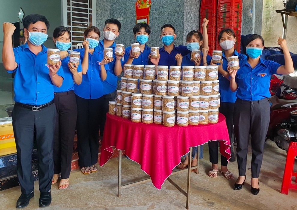 Thanh niên Bình Phước làm những món ăn dân dã tiếp sức lực lượng chống dịch - 1 Thanh niên Bình Phước làm những món ăn dân dã tiếp sức lực lượng chống dịch - 1
