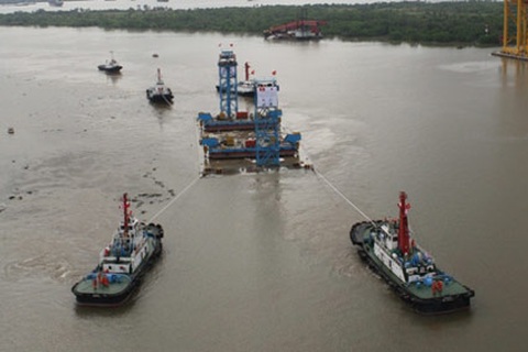 Hành trình lai dắt đốt hầm dìm đầu tiên 