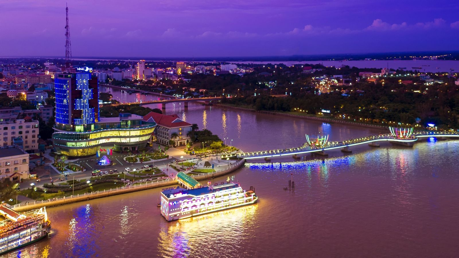 Những lần điều chỉnh địa giới của vùng đất gạo trắng nước trong - 2 Những lần điều chỉnh địa giới của vùng đất gạo trắng nước trong - 2