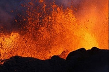 Núi lửa phun trào ngoài khơi Yemen, 8 người mất tích