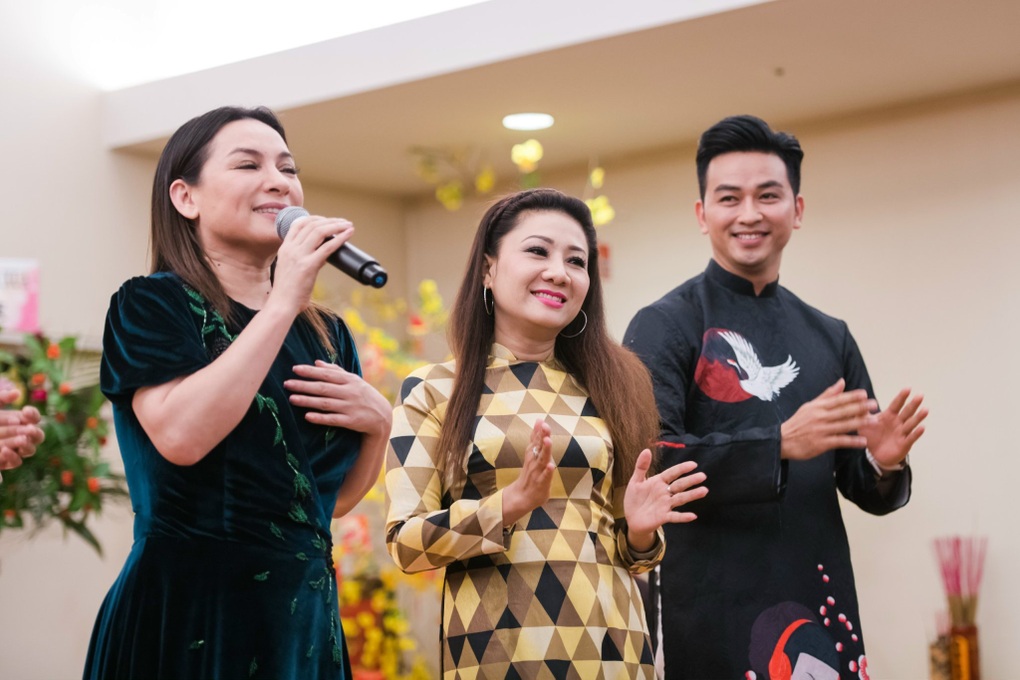 Ca sĩ triệu view Thúy Hà nói gì khi được so sánh với danh ca Giao Linh? - 2 Ca sĩ triệu view Thúy Hà nói gì khi được so sánh với danh ca Giao Linh? - 2