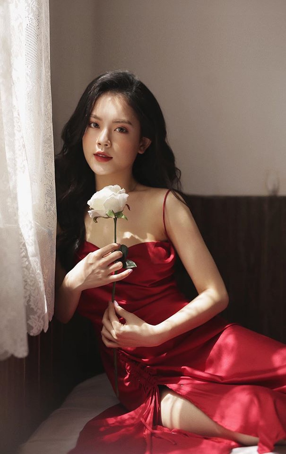 Nữ sinh Ngoại thương đa tài, sở hữu nhan sắc khiến bao trái tim ngơ ngẩn - 6 Nữ sinh Ngoại thương đa tài, sở hữu nhan sắc khiến bao trái tim ngơ ngẩn - 6