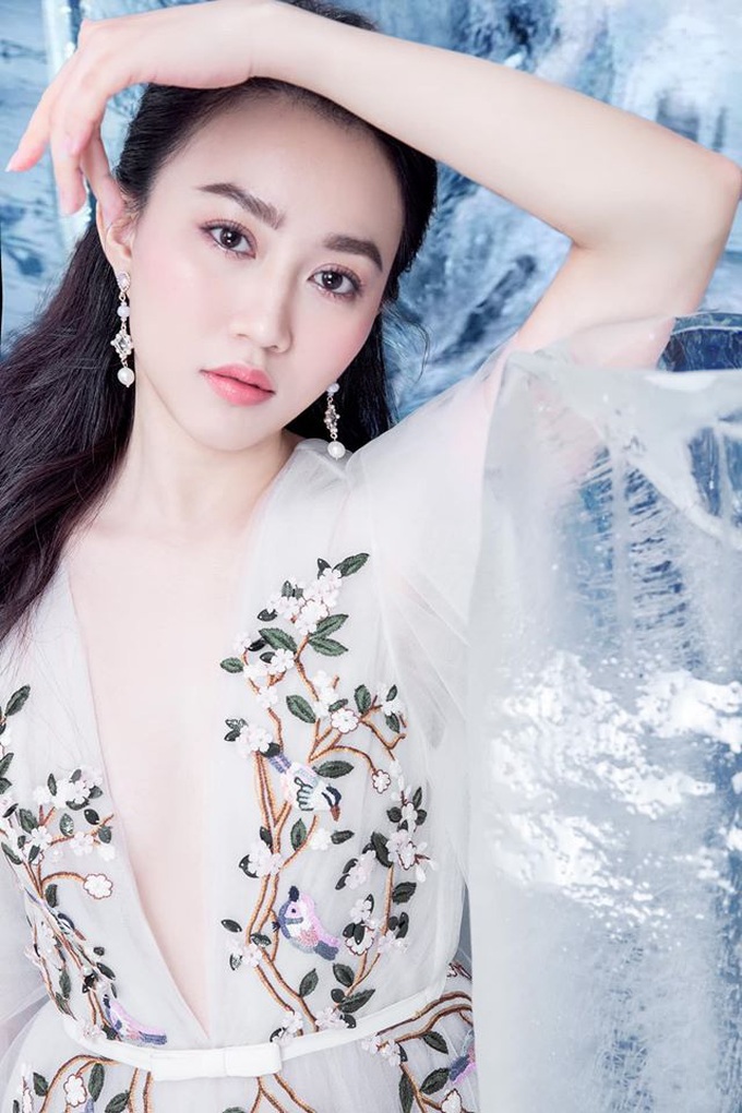 Huỳnh Hồng Loan: Tôi không thích đàn ông đẹp trai nhưng nghèo vì nghèo là không thông minh - Ảnh 1. Huỳnh Hồng Loan: Tôi không thích đàn ông đẹp trai nhưng nghèo vì nghèo là không thông minh - Ảnh 1.