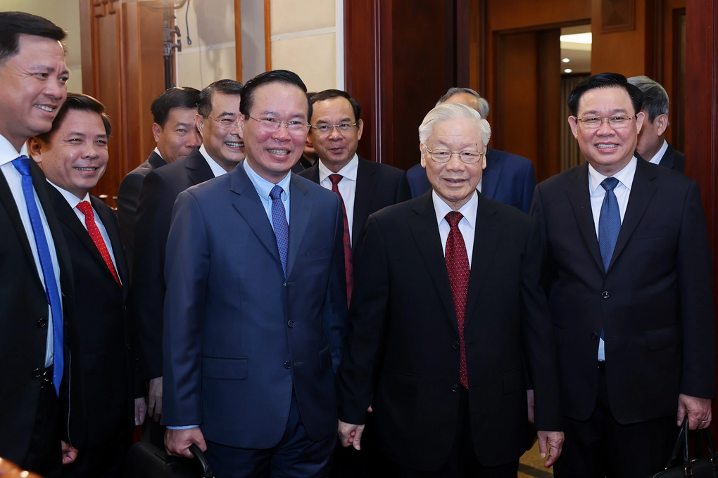 Tổng Bí thư: Không lợi dụng lấy phiếu tín nhiệm để chia rẽ nội bộ - 3 Tổng Bí thư: Không lợi dụng lấy phiếu tín nhiệm để chia rẽ nội bộ - 3