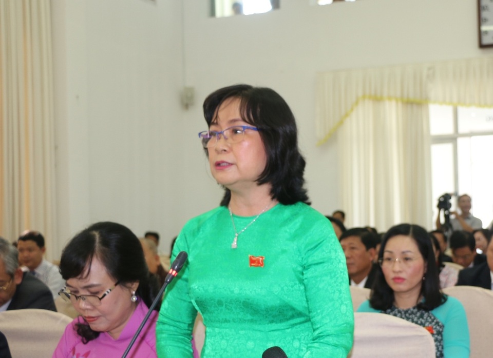 Đại biểu truy giám đốc sở cách xử lý loa kẹo kéo gây tiếng ồn - 3 Đại biểu truy giám đốc sở cách xử lý loa kẹo kéo gây tiếng ồn - 3