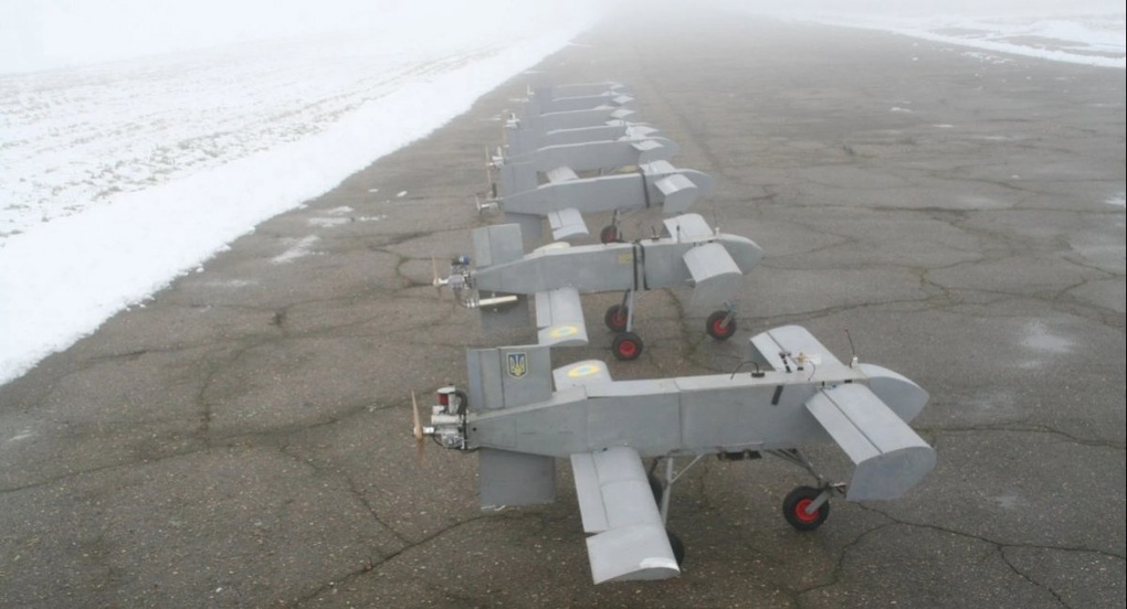 Quân đội Ukraine nhận bàn giao UAV có thể tấn công bầy đàn tầm xa - 1 Quân đội Ukraine nhận bàn giao UAV có thể tấn công bầy đàn tầm xa - 1