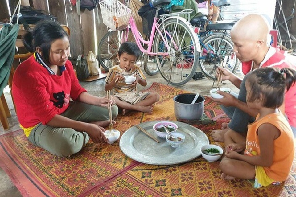 Người phụ nữ bị ung thư từng được bạn đọc Dân trí giúp đỡ đã qua đời - 1 Người phụ nữ bị ung thư từng được bạn đọc Dân trí giúp đỡ đã qua đời - 1