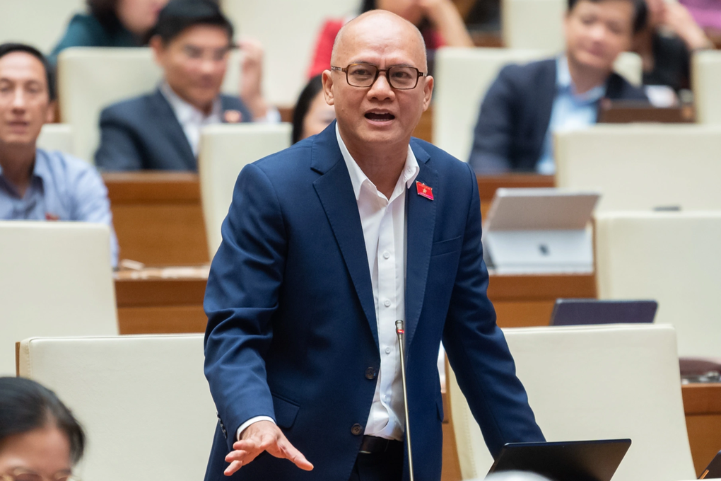 Không cần rượu, có anh nghĩ đến vợ đã tim đập chân run không lái được xe - 2 Không cần rượu, có anh nghĩ đến vợ đã tim đập chân run không lái được xe - 2