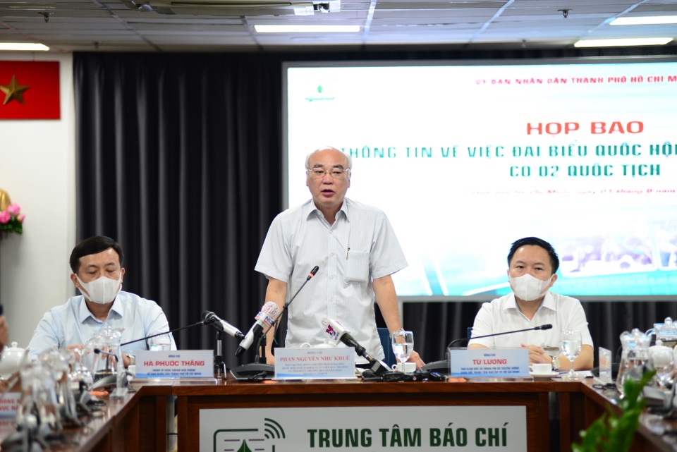 Ông Phạm Phú Quốc xin thôi việc, thôi đại biểu Quốc hội vì vụ quốc tịch Síp - 1 Ông Phạm Phú Quốc xin thôi việc, thôi đại biểu Quốc hội vì vụ quốc tịch Síp - 1