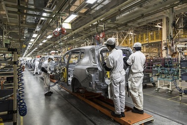 Chính thức giảm 50% lệ phí trước bạ ô tô lắp ráp trong nước từ đầu tháng 12