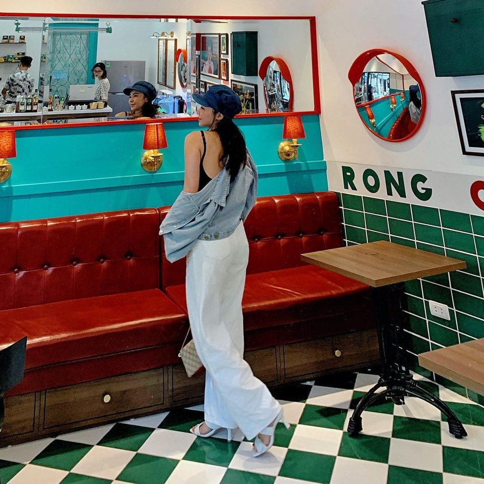 Chụp cháy máy ở những quán cà phê có nhiều góc sống ảo nhất Thủ đô - 3