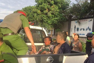 Đám đông đánh 2 nghi can trộm chó có thể bị phơi nhiễm HIV